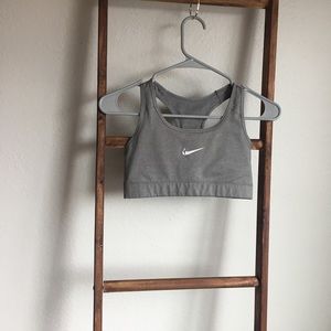 NIKE / Gray Sports bra